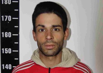Detienen a hombre armado durante operativo policial en Cerro Pelado