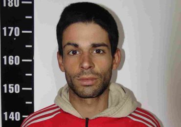 Detienen a hombre armado durante operativo policial en Cerro Pelado