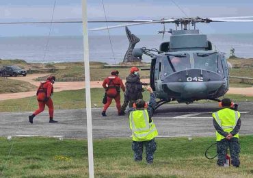 La Armada evacuó a un tripulante con síntomas graves frente a Punta del Este