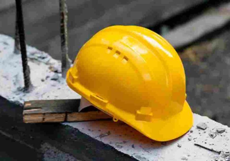 Accidente laboral en Punta del Este | un obrero cayó de una loza en construcción
