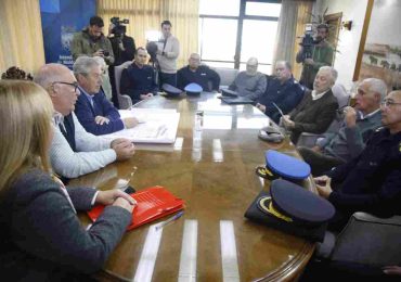 Antía ofreció 25 viviendas para policías que viven en asentamientos y propuso una comisaría en el ex Kennedy
