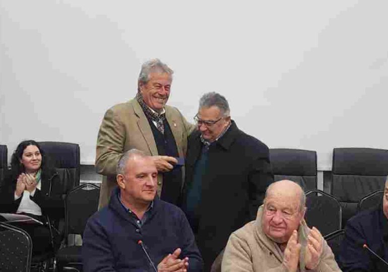 Emoción: Antía fue reconocido por sus pares en el Congreso de Intendentes
