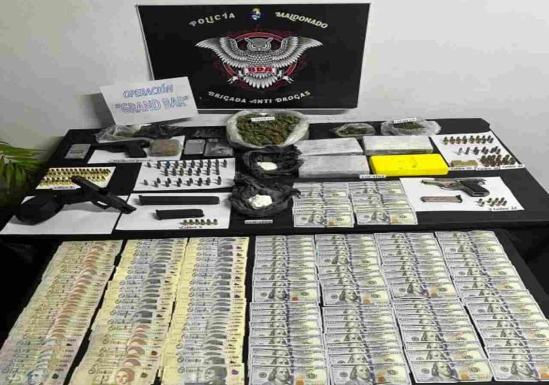 Operación 'Grand Bar': Desarticulan red narco en Maldonado con incautación de drogas, armas y US$ 13 mil