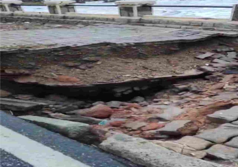 Temporal en Piriápolis: una familia evacuada, daños en la Rambla y cortes de energía