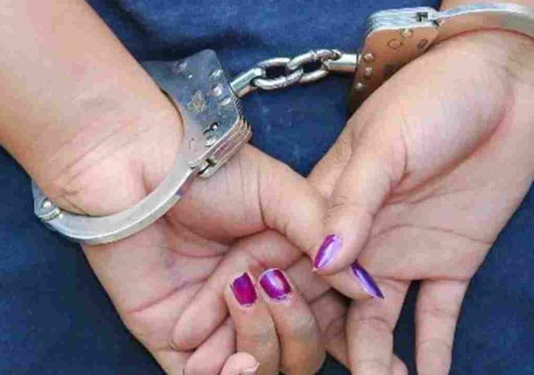 Mujer fue formalizada por intento de hurto en comercio y moto en Maldonado