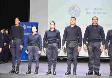 Reconocimiento a policías de Zona Operacional III en San Carlos