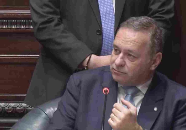 “Vengo a hacer lo que debo para servir mejor”: Delgado se despidió del Senado