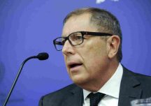 Oddone calificó como una “visita política” la llegada de la directora del FMI a Uruguay