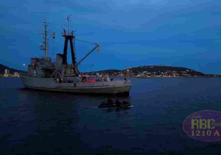 Armada Nacional realiza Operación ESNAL I en la bahía de Piriápolis