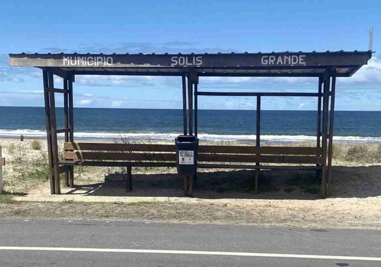 Incorporan papeleras a refugios peatonales de balneario Solís