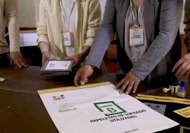 Bolivia vuelve a las urnas para una inédita segunda vuelta que dará paso a un nuevo ciclo