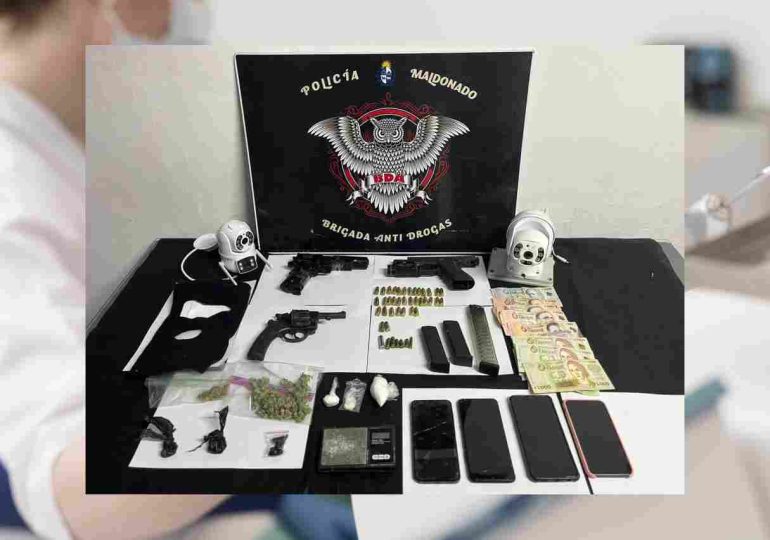 Brigada Antidrogas detuvo a tres personas y decomisó drogas, armas y dinero en Punta del Este