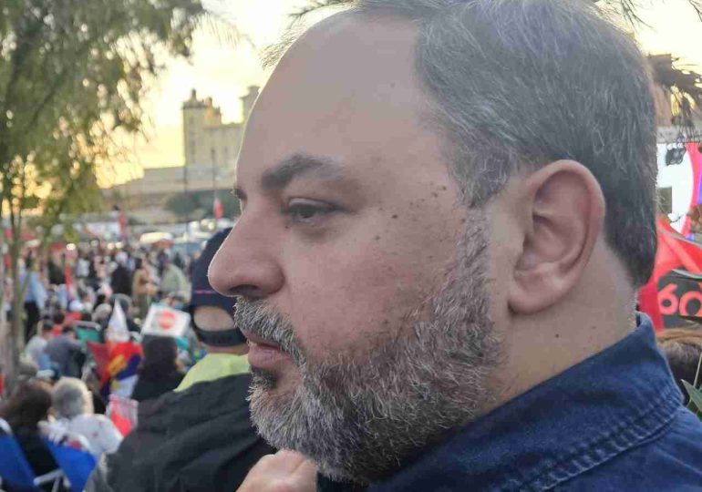 Tribunal confirma imputación a Charles Carrera por fraude y uso indebido de información privilegiada