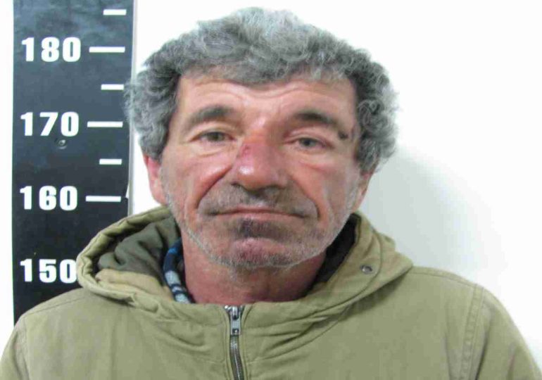 Detenido por robar varillas de construcción