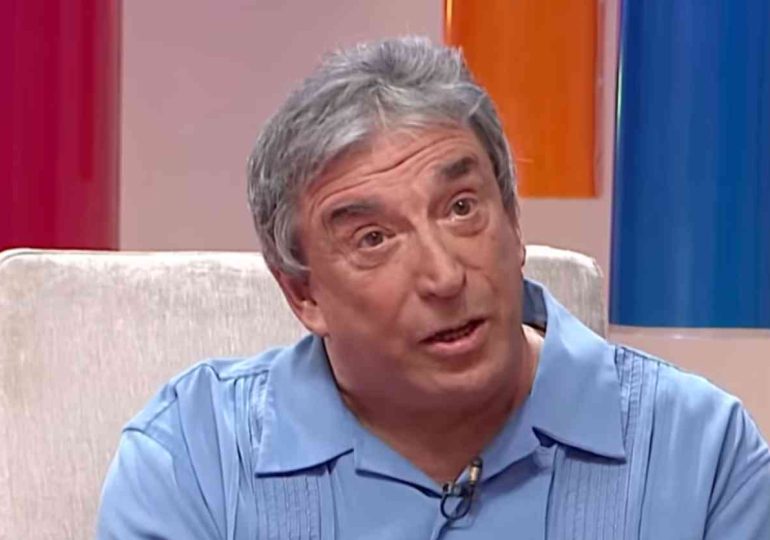 Despedida a Cacho de la Cruz, leyenda del humor y la televisión uruguaya