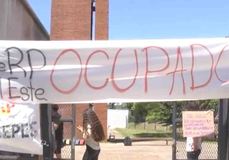 Estudiantes del CERP del Este ocupan el centro en rechazo a recortes y eliminación de cursos presenciales