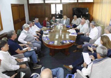 Abella instruyó a sus directores a poner foco en la gestión y lanza “Escuchamos”