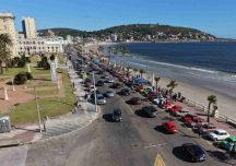 Encuentro de Fiat 600 reunió a 50 vehículos en una emotiva jornada en Piriápolis