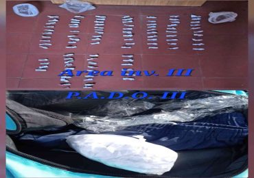 Detenido en San Carlos con 100 envoltorios de sustancia blanca durante operativo policial