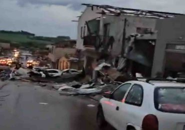 Dos tornados dejaron severos destrozos en Misiones y Brasil