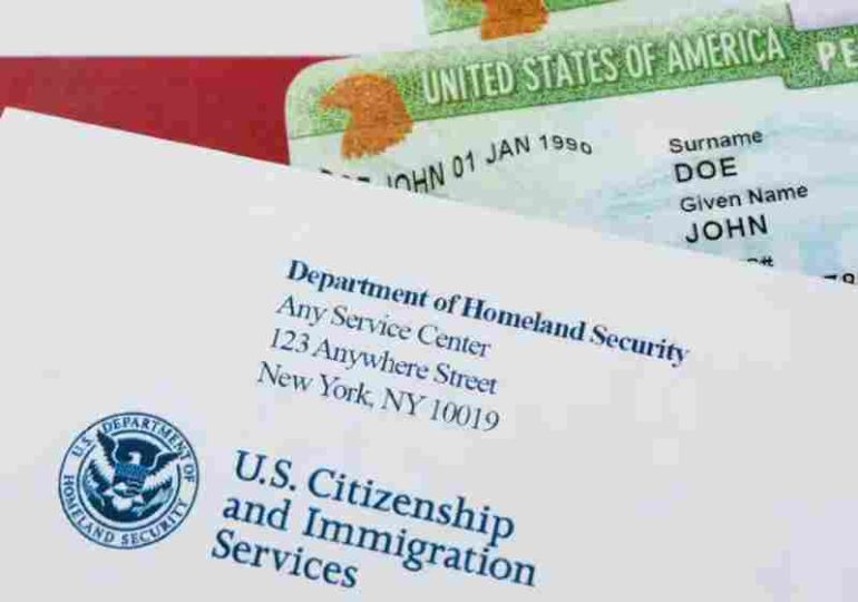 EE.UU. frena ciudadanía y residencia a cubanos y venezolanos