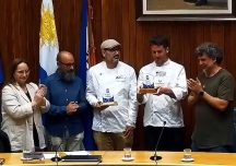 Escobar y Piñeiro fueron homenajeados en la Junta y anuncian el primer Campeonato Continental de Paella en Uruguay