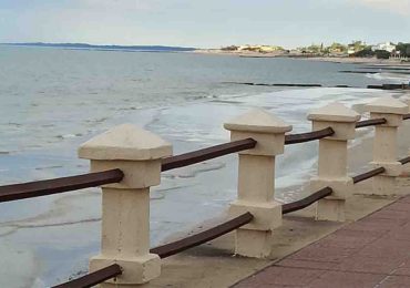 Abella evalúa dragar arena para recuperar la playa de Piriápolis