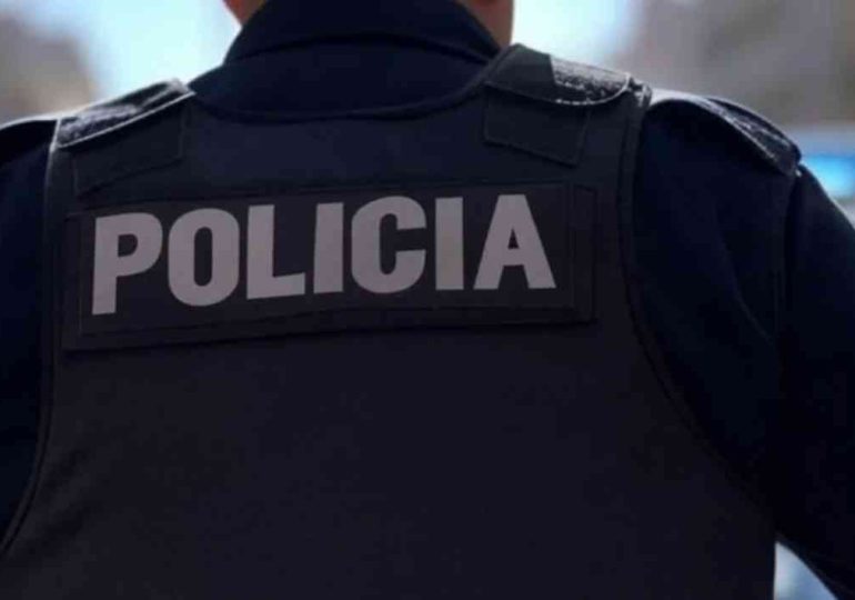 Mujer agredió a funcionario policial durante notificación de medidas por violencia doméstica en Piriápolis