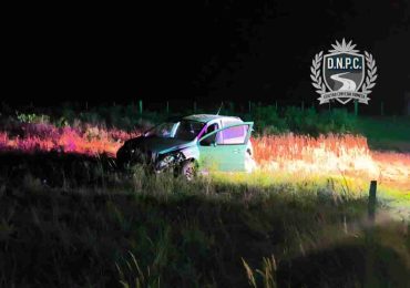 Romina Papasso resultó ilesa tras despiste y vuelco en Ruta 10