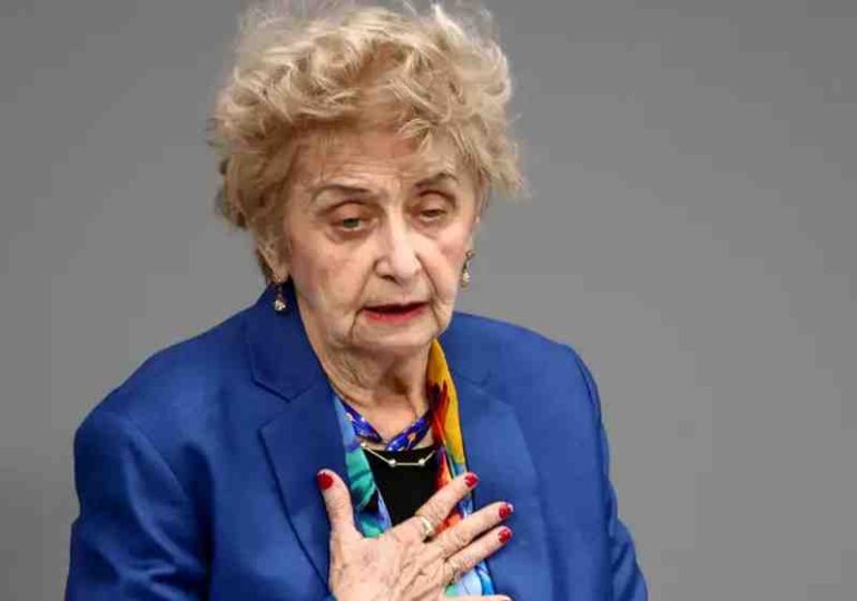 Tova Friedman, "la niña de Auschwitz", habla en el Bundestag
