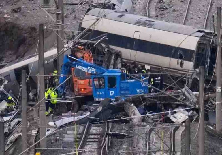 Fractura de carril habría causado choque de trenes en España