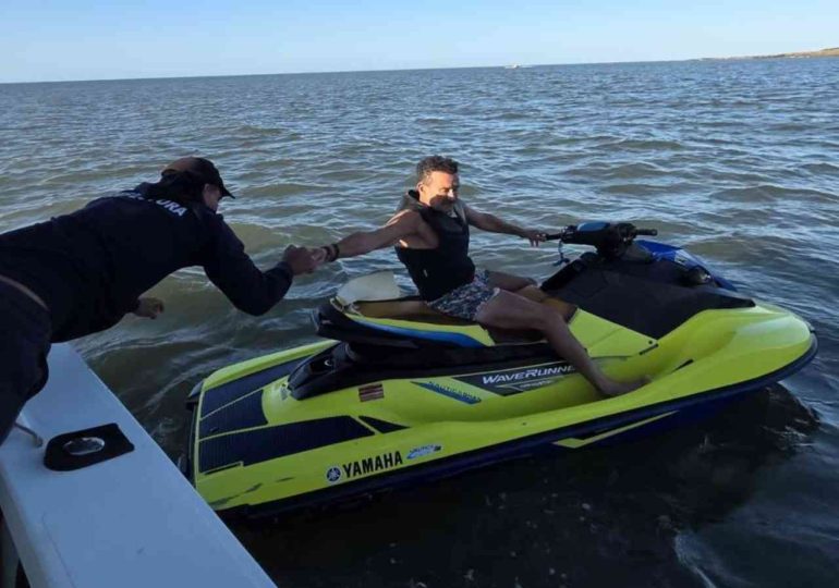 Así fue el operativo de la Armada para hallar a un argentino perdido más de 10 horas en el mar