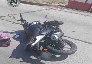 Motociclista resultó gravemente herida tras choque con camión en Montevideo
