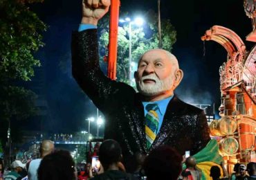 Polémica en el Carnaval de Río por desfile alusivo a Lula