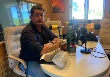 Echeverría criticó la misión a China y denunció desorganización y malestar empresarial