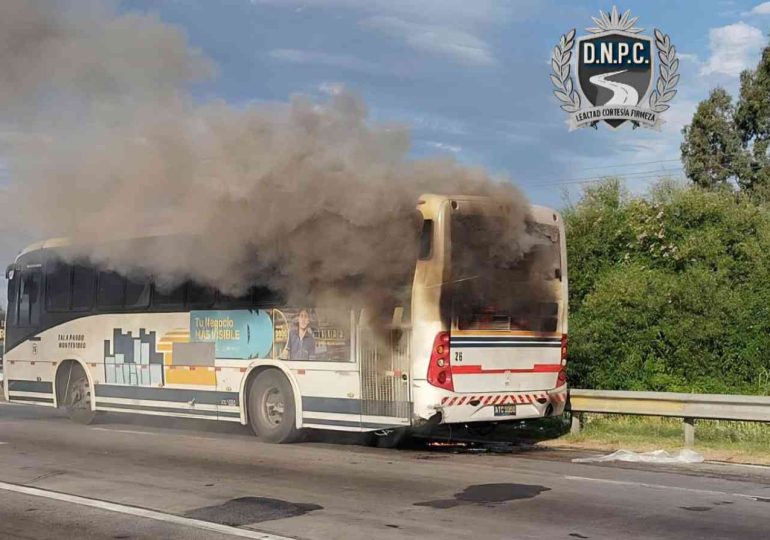 Incendio en ómnibus suburbano en Ruta 8: no hubo personas lesionadas