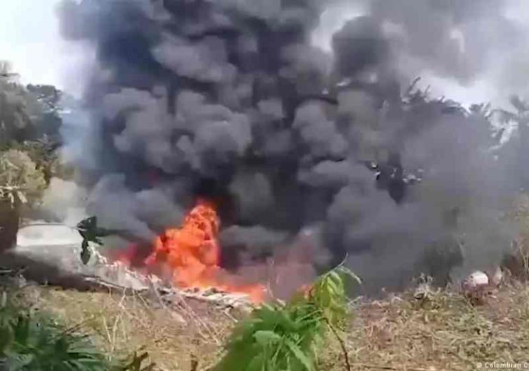 Al menos 8 fallecidos en el avión accidentado en Colombia