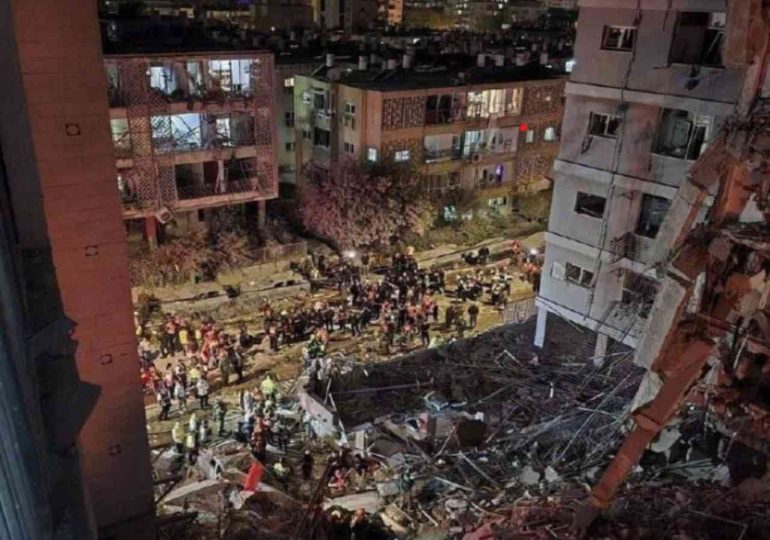 Ataque con misiles en Israel deja decenas de heridos y graves daños en Arad