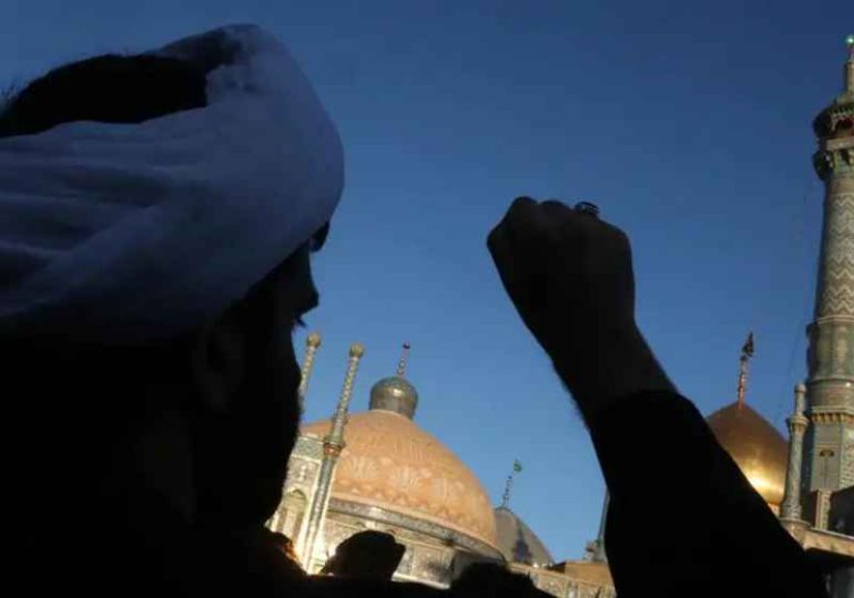 Asamblea de expertos de Irán designa al sucesor de Jamenei