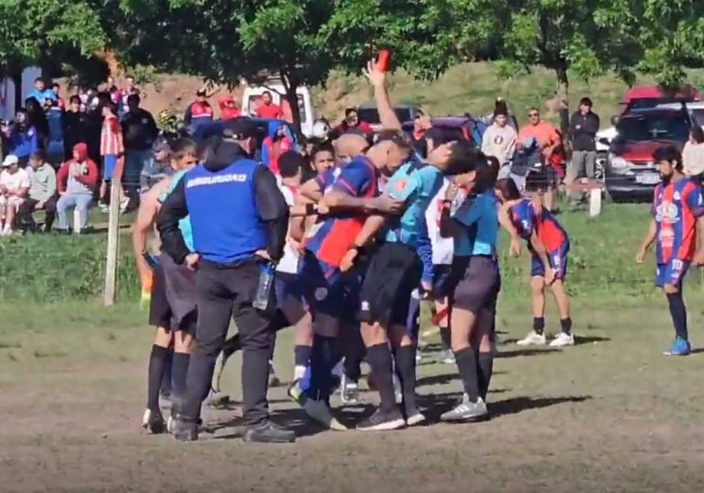 Prorrogan medidas cautelares para futbolista que agredió a un árbitro en Maldonado