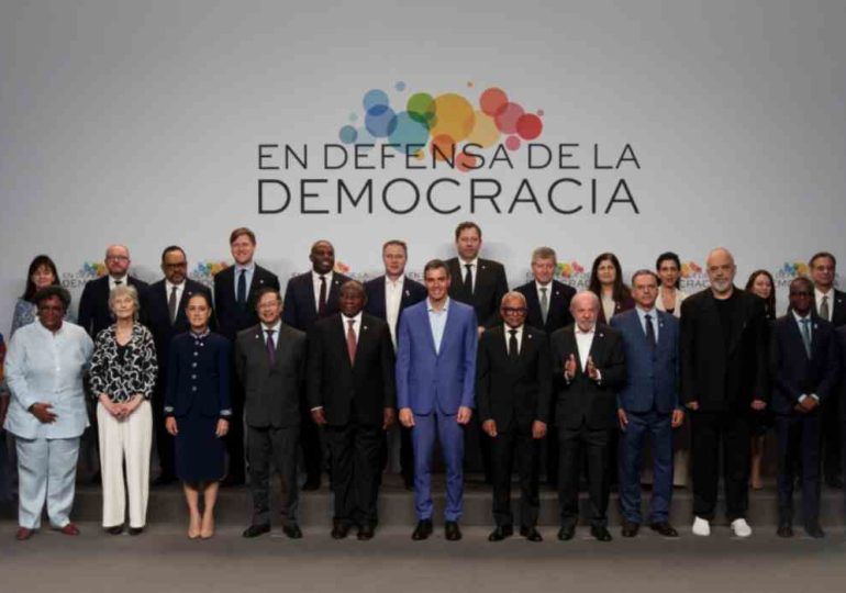 Presidente Orsi participa en Barcelona de la IV Cumbre en Defensa de la Democracia