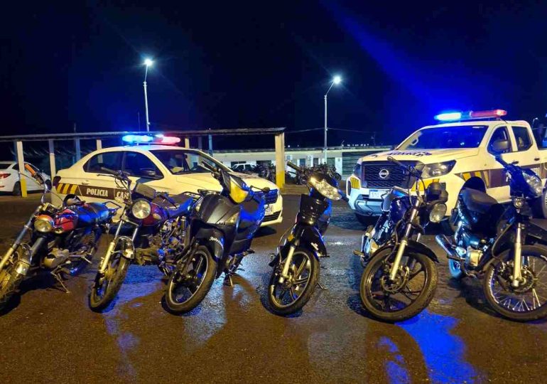 Caminera incauta motos y detiene participantes de picada en Tacuarembó