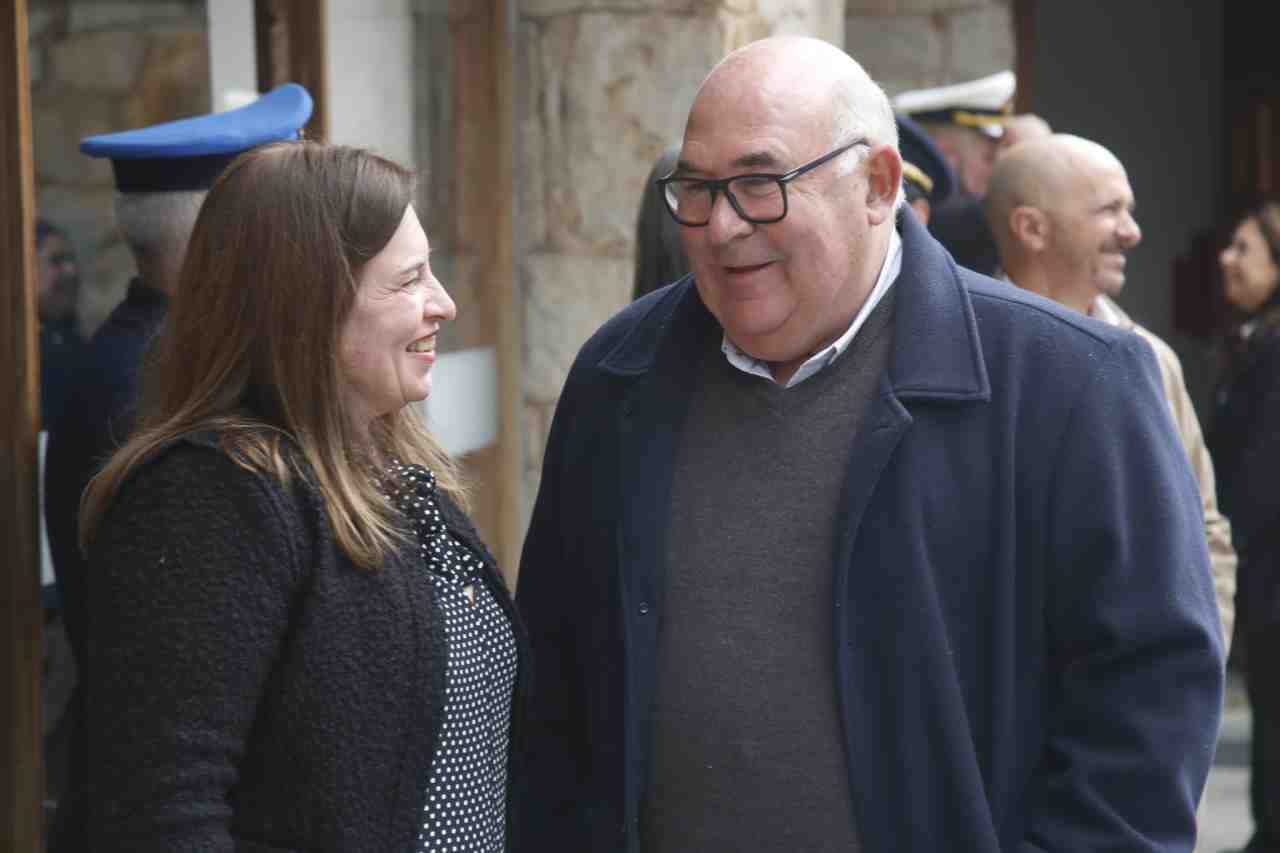 Abella participó del acto por el 25 de Mayo junto a la colectividad ...
