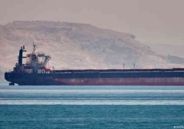 Irán intensifica amenazas por la operación de EE. UU. en el estrecho de Ormuz