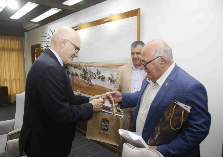 Embajada de Grecia e IDM avanzan en propuestas de colaboración