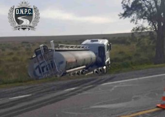 Triple siniestro entre camiones en Ruta 3 terminó sin personas lesionadas