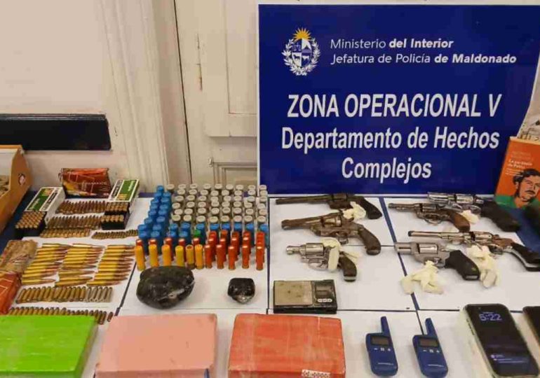 Allanamiento en San Carlos: incautan arsenal y presunta cocaína; un hombre fue enviado a prisión preventiva