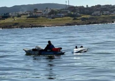 Encontraron a un kayakista frente a Punta Colorada
