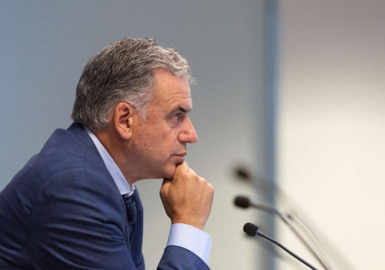 Cae la aprobación de Orsi y crece la desaprobación, según encuesta de Equipos