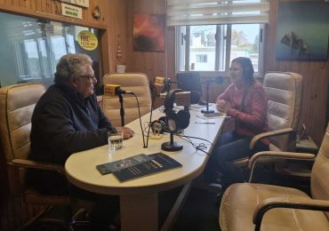 Mazzoni promovió el Congreso Nacional de Educación y se refirió a la camioneta donada a la ANEP